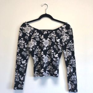 Long sleeved floral cropped top